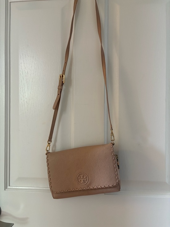 Tory Burch Handbags - Tory Burch Whipstitch Pebbled Leather Crossbody in Taupe